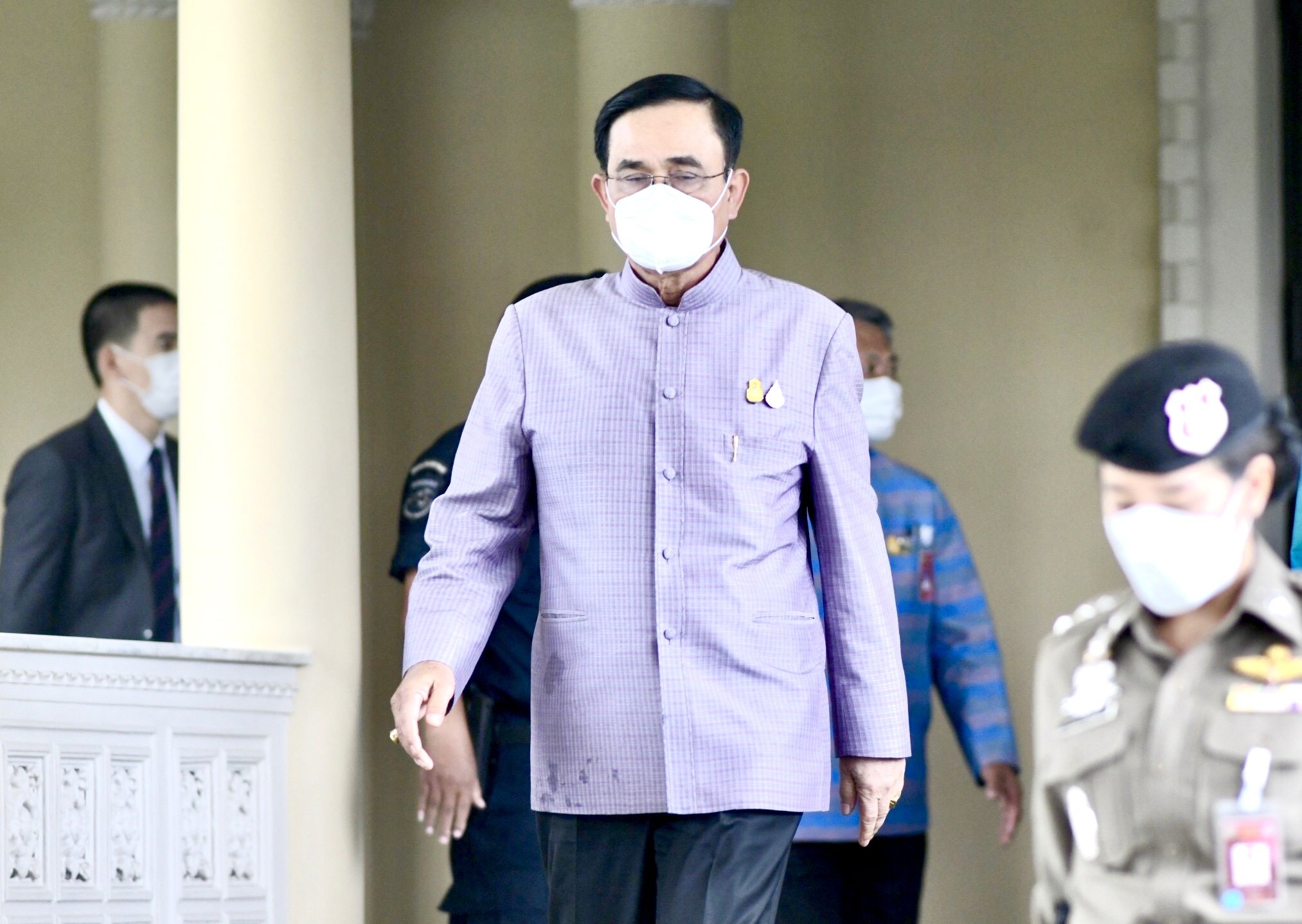 "บิ๊กตู่" ถกนโยบายการเงินการคลัง ก่อนประชุมสภากลาโหมบ่ายนี้