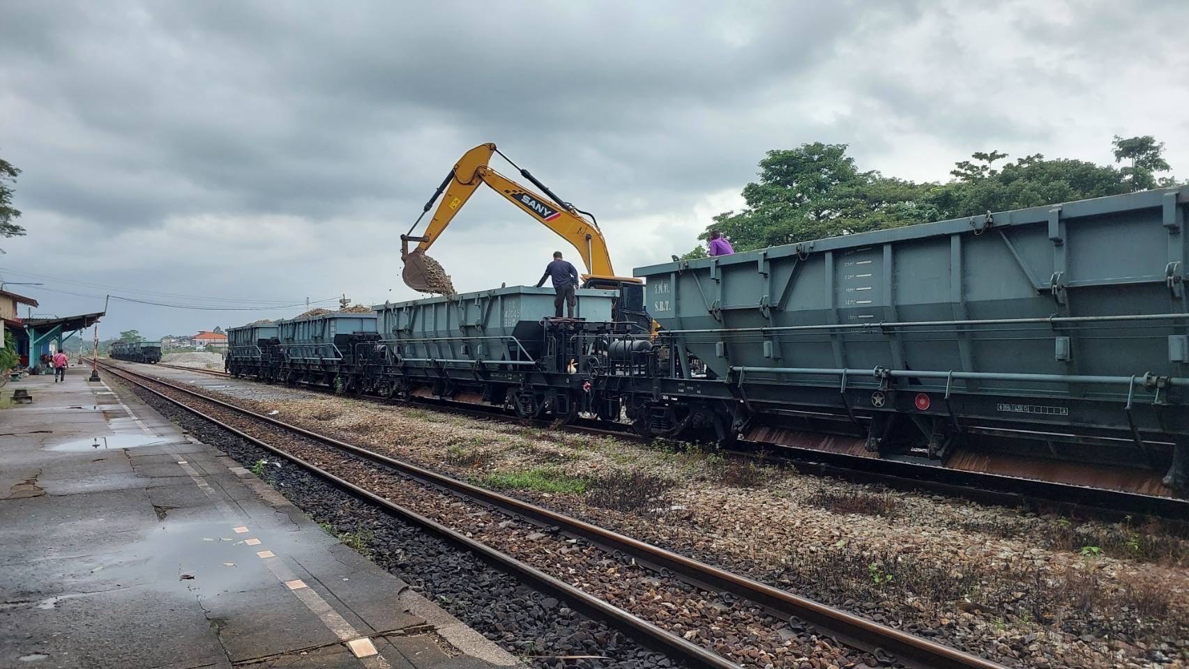 “วีริศ” สั่งรถไฟฯ เฝ้าระวังน้ำท่วมฉับพลัน-น้ำป่าไหลหลากพื้นที่ภาคใต้ กำชับติดตามสถานการณ์ใกล้ชิด-ช่วยเหลือ ปชช. 24 ชม.