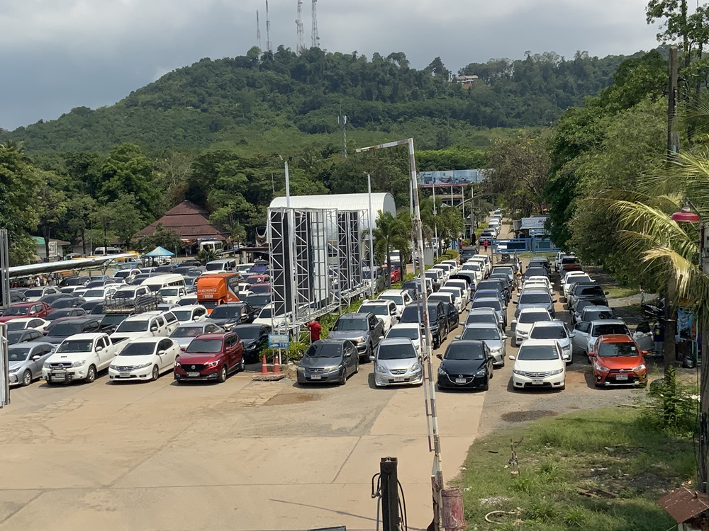 เลขาธิการสภาอุตสาหกรรมท่องเที่ยวตราด เผยช่วงสงกรานต์ นทท.มาเกินแสนคน ทำรายได้กว่าพันล้าน