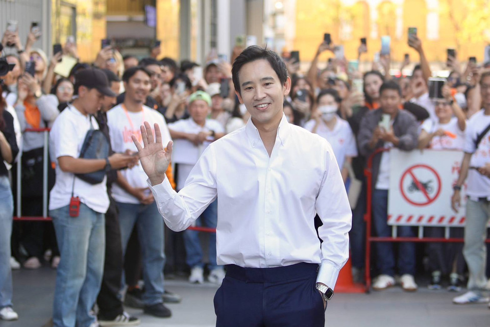 “พิธา” คืนสังเวียน! ชูยุทธศาสตร์ 4T "ธร-ทิม-เท้ง-ต๋อม" ส่ง “ณัฐพงษ์”นั่งนายกฯ ลั่นตัดสิทธิ์การเมืองได้ แต่ตัดสิทธิ์ความรักประชาชนไม่ได้