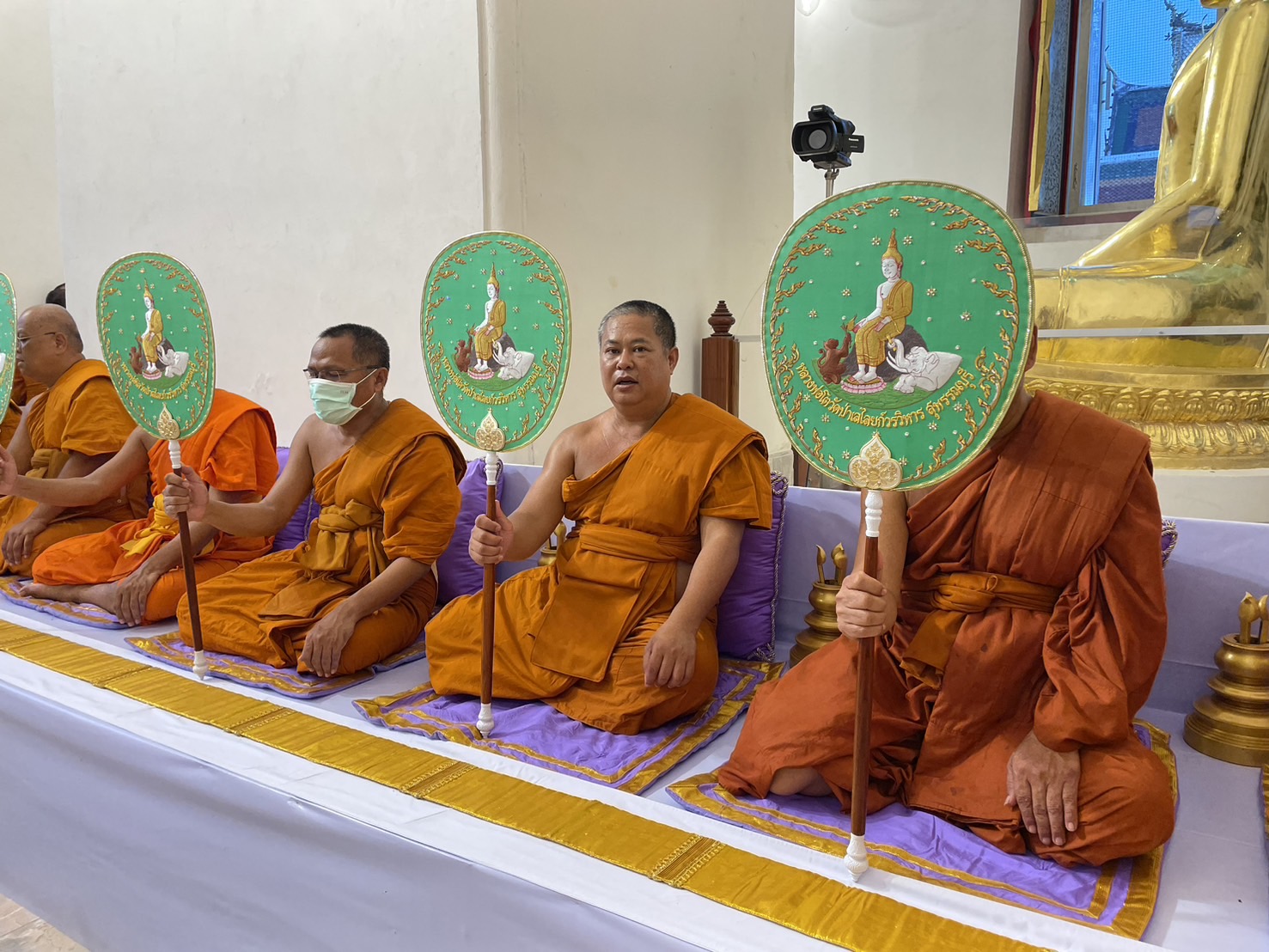 วัดป่าเลไลยก์ฯและคณะสงฆ์จ.สุพรรณบุรีนำชาวพุทธ เจริญพระพุทธมนต์ในพิธีสมโภชพระอารามหลวงครบ105 ปี องค์หลวงพ่อโต