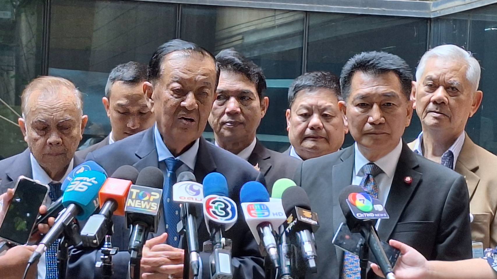 “ประธานสภาฯ” สั่งเร่งสำรวจซ่อมบำรุงสารพัดสิ่งชำรุด ขีดเส้นเสร็จก่อนเปิดสมัยประชุม 