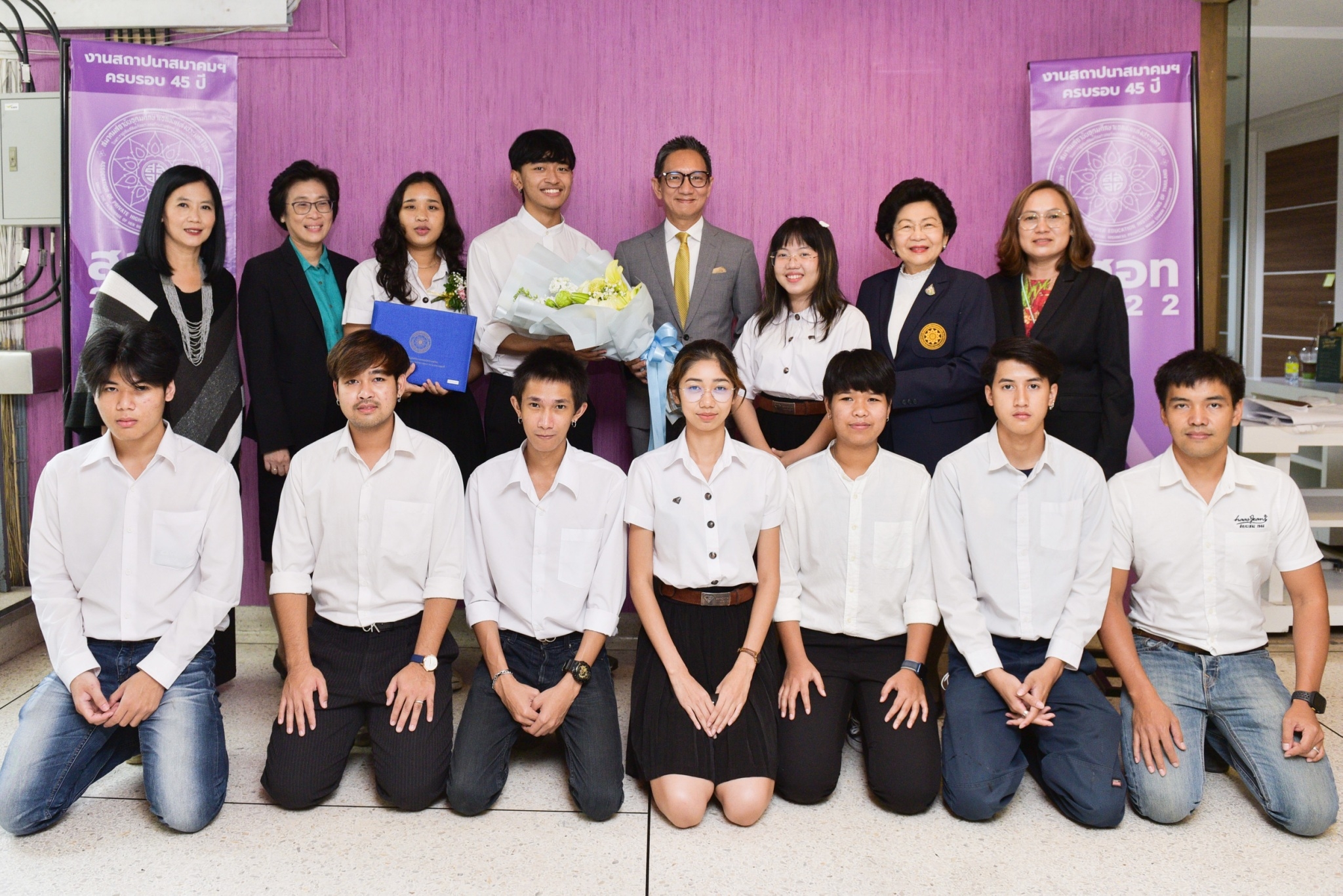 ม.กรุงเทพคว้า 8 รางวัลการันตีฝีมือและผลงานดีเด่นสสอท. ปี 2565