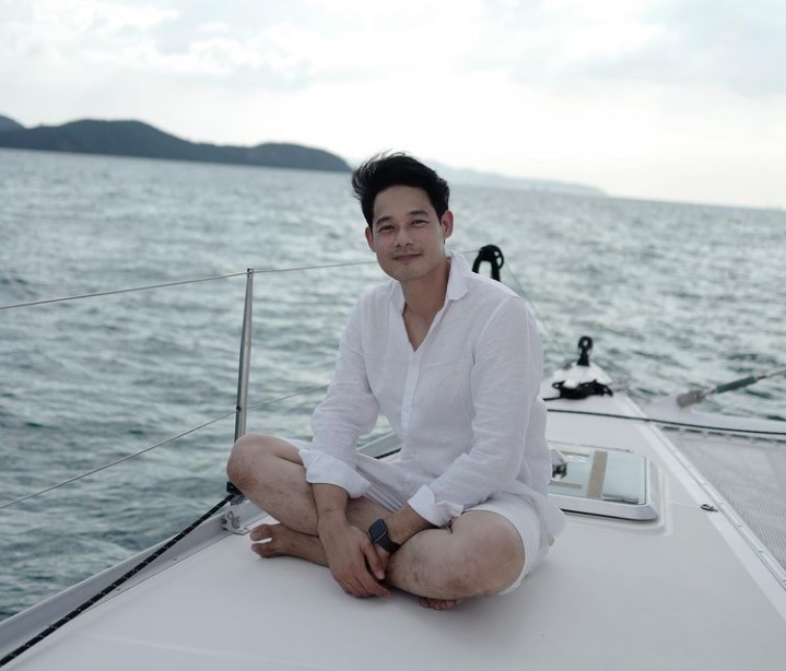 'เพชร' ซัดจ้างศิลปินระดับโลกกี่คนก็ไม่ช่วยให้ไทยน่าเที่ยว  ถ้ายังไม่มีวัคซีนดีๆฉีดให้ปชช.-ยกเลิก พรก.ฉุกเฉิน