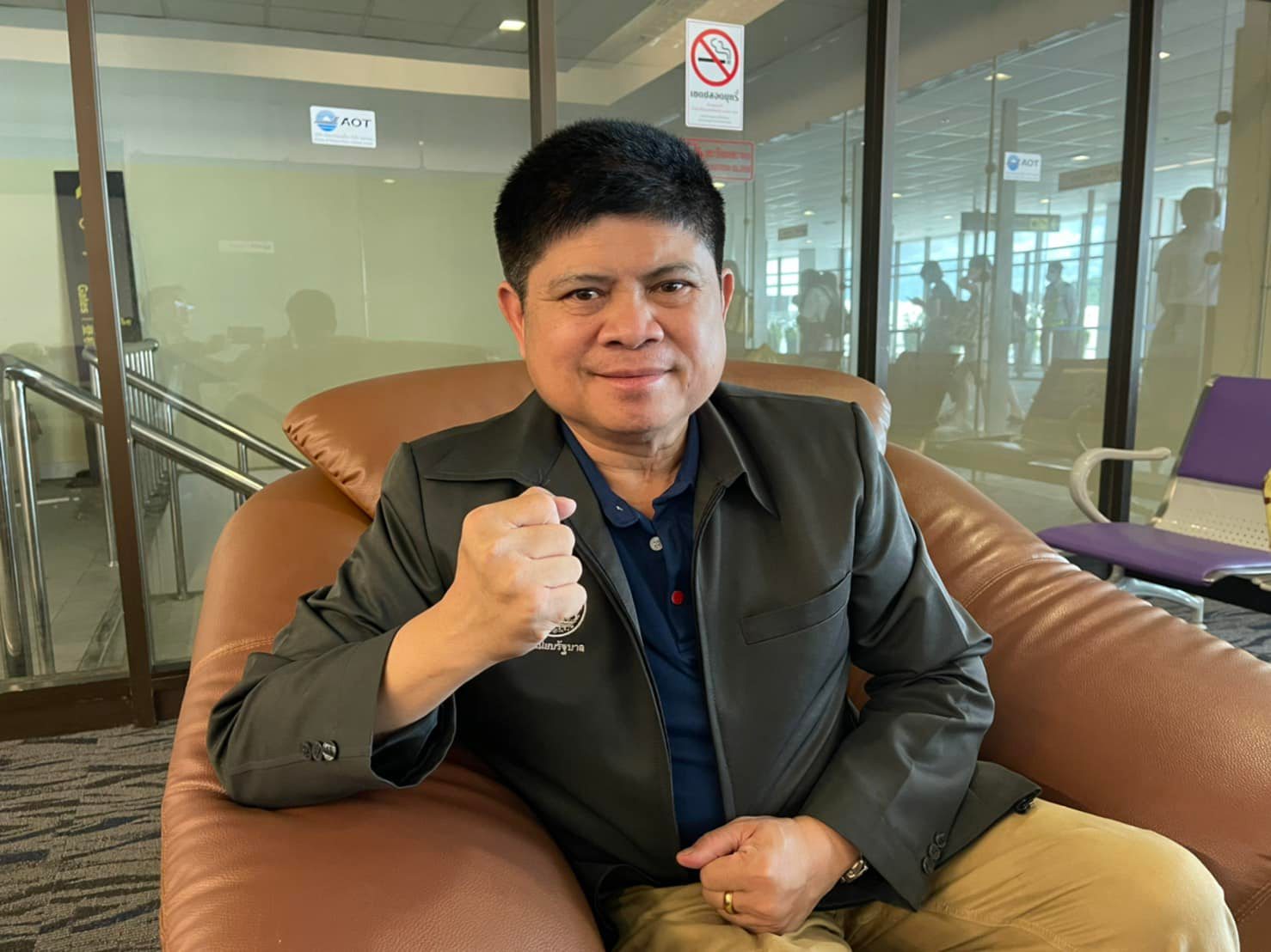 "แรมโบ้" มาแล้ว ! ยันรัฐบาลขายสลากผ่าน "แอปเป๋าตังค์" ไม่ได้เอาหน้า ตอก "สมชัย" ศึกษาข้อมูล ก่อนวิจารณ์ อย่านั่งเทียนพูด 