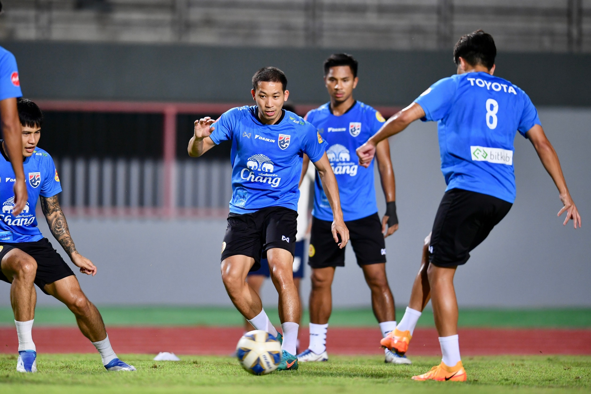 "ช้างศึก" ซ้อมครั้งสุดท้ายก่อนพบ "เติร์กเมนิสถาน" ไทยรัฐทีวี-เอไอเอส เพลย์ยิงสด 17.30 น.