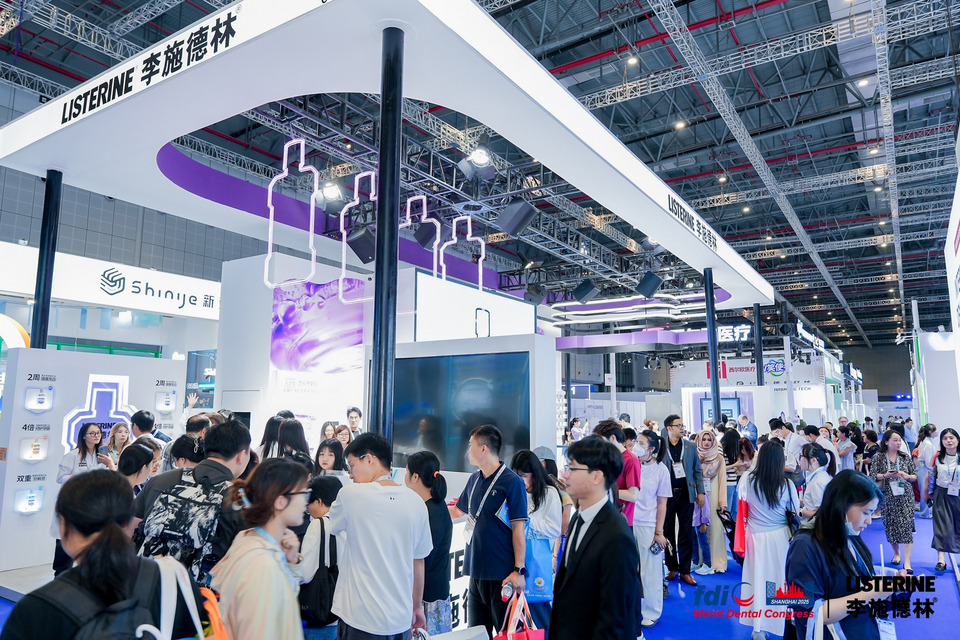 ลิสเตอรีน® เดินหน้าส่งเสริมการใช้น้ำยาบ้วนปากในไทย  ร่วมเวทีทันตกรรมระดับโลก ยกระดับสุขภาพช่องปากอย่างยั่งยืน
