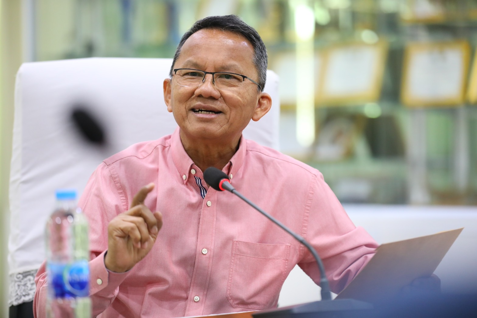 "สมศักดิ์" ยกหูถึงอธิบดี DSI-อธิบดีปศุสัตว์เร่งจัดการปราบเนื้อหมูเถื่อนจากต่างประเทศ ด้าน "วิสุทธิ์" จี้รัฐบาลรักษาการ หาตัวการผู้อยู่เบื้องหลัง