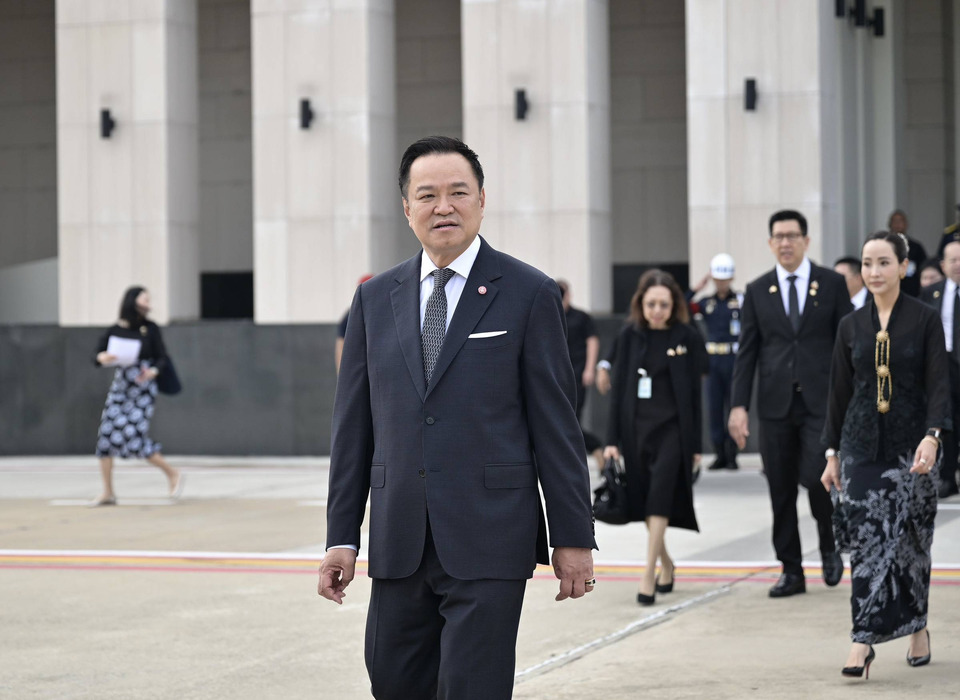  "นายกฯ" เตรียมลงพื้นที่ ตรวจคลอง ร.1 ดูระบบระบายน้ำหาดใหญ่ พรุ่งนี้ ย้ำรัฐบาลไม่มี “ตัดงบ” แก้ปัญหาน้ำท่วมหาดใหญ่ 