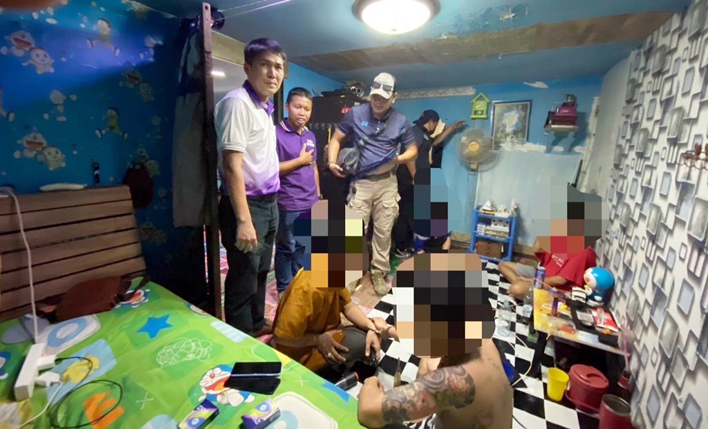 รวบเอเย่นต์ค้ายาคาบ้านเช่า พบของกลางเพียบ อ้างหารายได้เสริมเงินไม่พอใช้