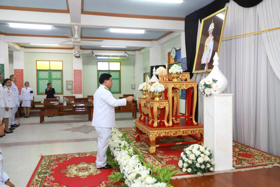 อ่างทองจัดพิธีปัณรสมวาร 15 วัน ถวายพระกุศล “เจ้าฟ้าพัชรกิติยาภา” ข้าราชการ–ประชาชนร่วมแสดงความอาลัยแน่นวัดอ่างทองวรวิหาร