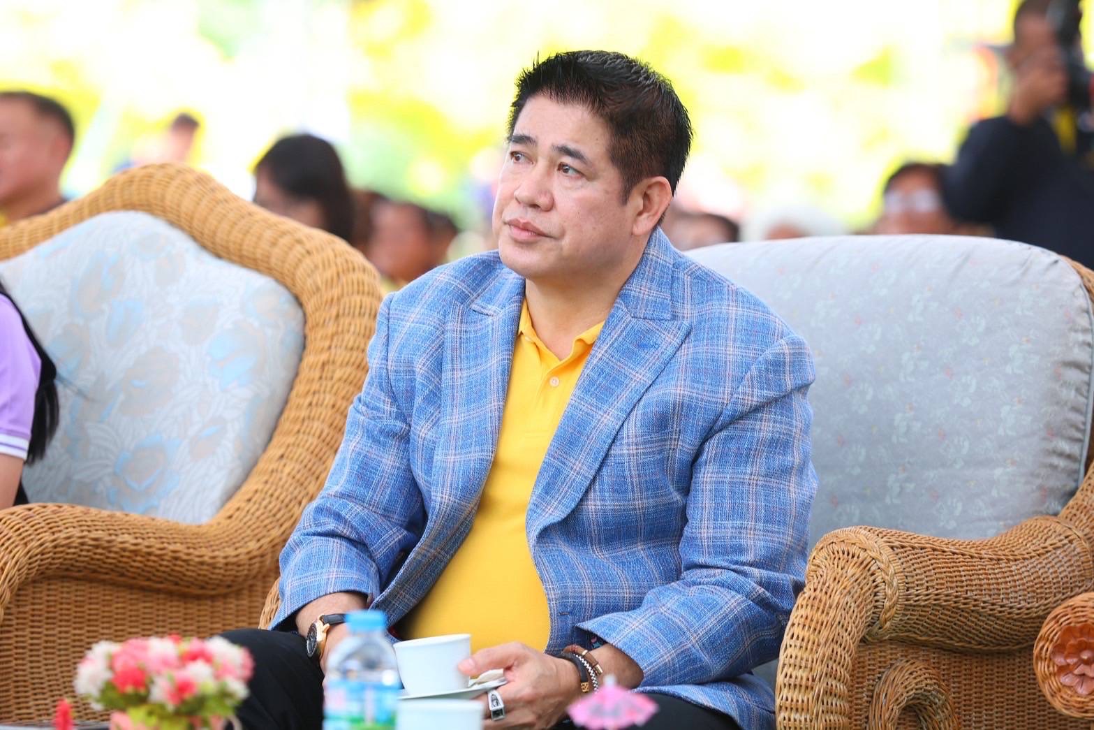 “ธรรมนัส” เผย นัดคุย "อนุดิษฐ์-การุณ" ศุกร์นี้ บอก ยังมีมาอีก แนะ พรรค ปชน. ถ้าไม่เข้าใจกันควรต่างคนต่างไป ซัด ใครจะโง่เสียเงินดูด สส.