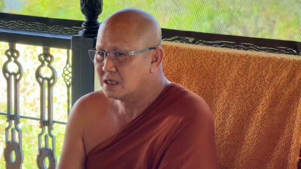 "หลวงตาสินทรัพย์" มอบเงินทหาร 2.5 ล้าน ทำถนนชายแดนเฟส 2 บำรุงฐาน