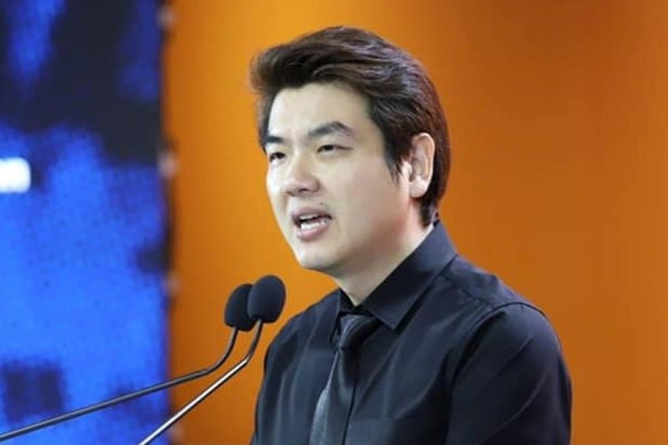 “ปิยบุตร” จี้นักการเมืองกล้าตัดสินใจ ช่วยผู้ต้องขังคดี ม.112 หลัง ‘อานนท์ นำภา’ ส่งจดหมายหวั่นความปลอดภัยในเรือนจำ