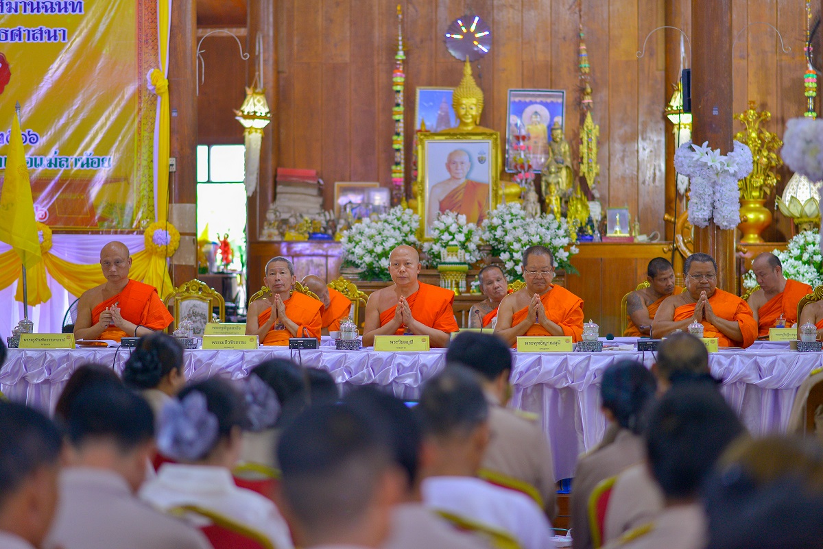 คณะกรรมการ ฯ ตรวจเยี่ยมโครงการหมู่บ้านรักษาศีล 5 ประจำปี 2566  ที่วัดแม่ลาหลวง จังหวัดแม่ฮ่องสอน