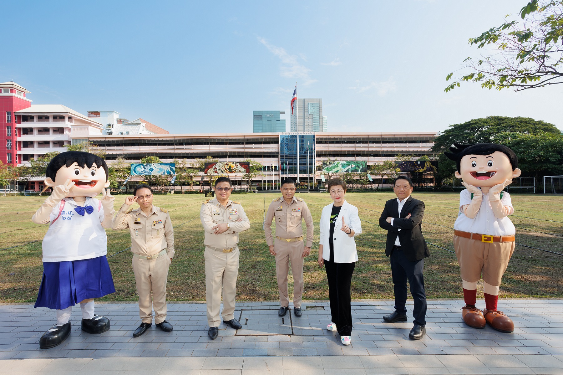 AIS ผลักดันหลักสูตรอุ่นใจ CYBER สู่การเป็นแบบเรียนเยาวชน จับมือ “สามเสนวิทยาลัย” มุ่งเป็นโรงเรียนต้นแบบทักษะดิจิทัล 100%