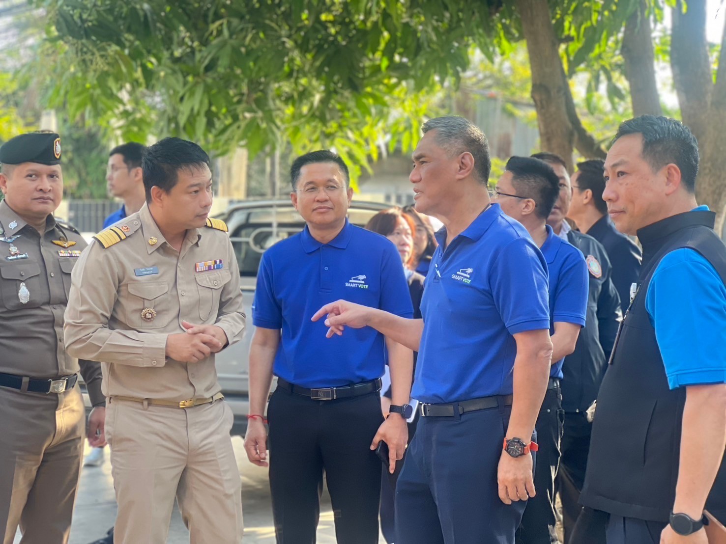 "ปธ.กกต." สังเกตการณ์การเลือกตั้ง อบจ.เชียงใหม่ กำชับเจ้าหน้าที่ยึดกฎหมาย  ไม่มีรายงานความผิดปกติคืนหมาหอน
