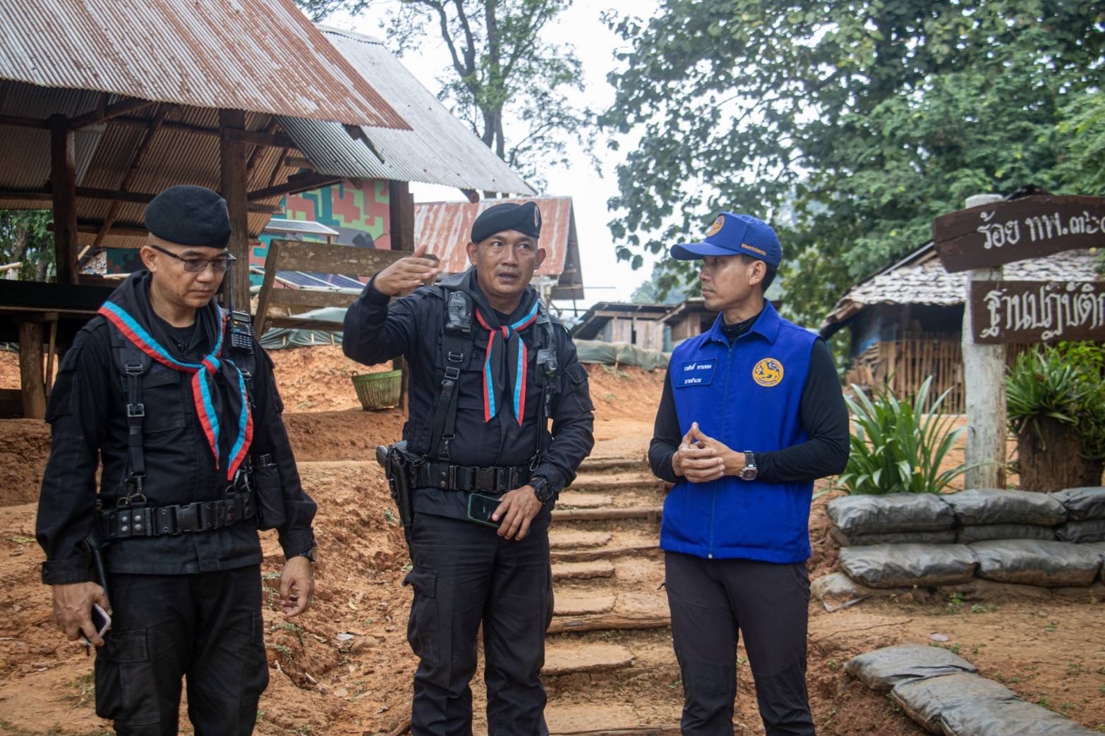 กรมทหารพรานที่ 36 ตรวจกำลังพลและติดตามสถานการณ์ชายแดน ไทย-เมียนมาด้านอำเภอแม่สะเรียง 
