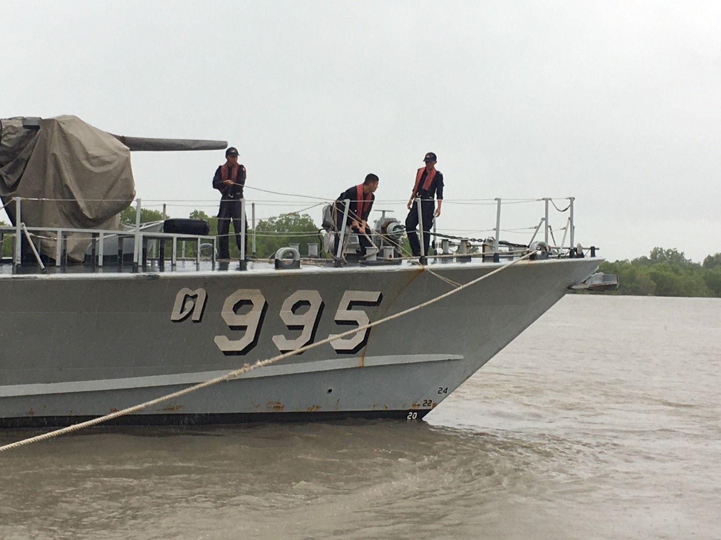 ศรชล.ส่งเรือ รบ ต.995 ลาดตระเวนเฝ้าชายแดนสตูล  เรียกความเชื่อมั่นเรือประมงพื้นบ้าน  