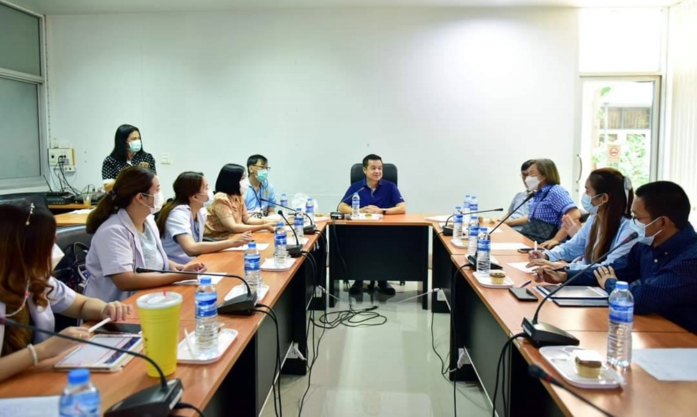 รอง สสจ.กาญจนบุรี นั่งประธานประชุมพนักงานเจ้าหน้าที่ระดับอำเภอ ติดตามคุ้มครองผู้บริโภค