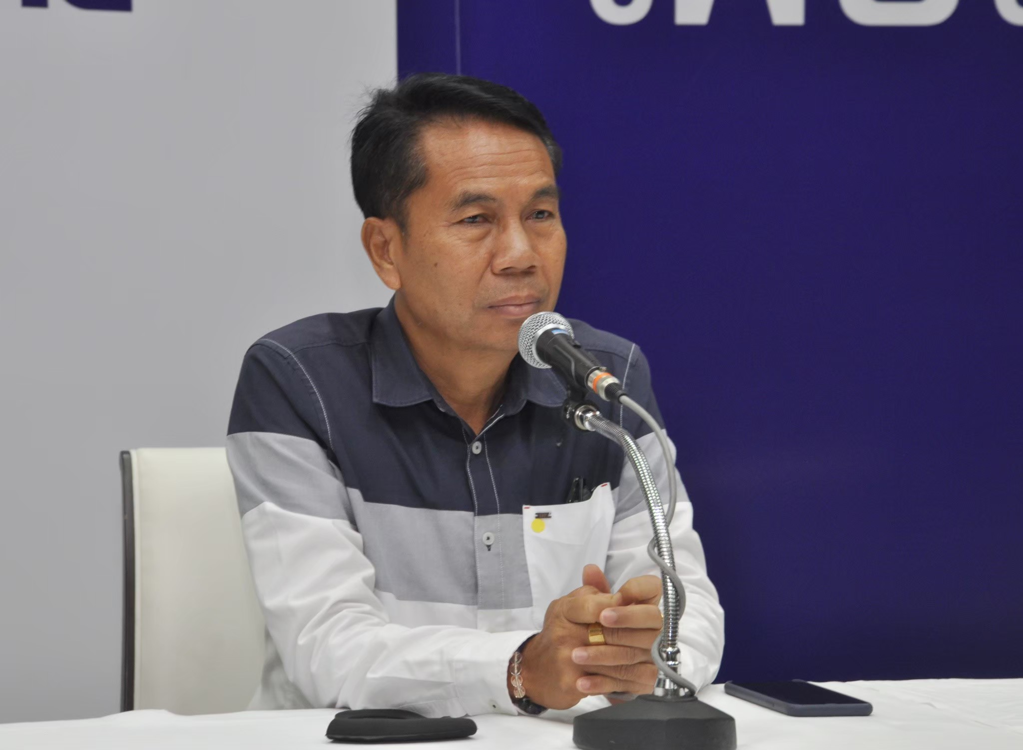 ฝ่ายค้านจ่อตั้งกระทู้ถาม นายกฯ หลังทหารปล่อยแขกวีไอพีติดโควิดเข้าประเทศ 