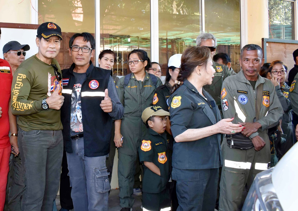 “ไทด์ เอกพันธ์” รวมพลัง “ขุนพลรวงข้าวอีสาน” ช่วยเหลือชาวบ้านเต็มที่