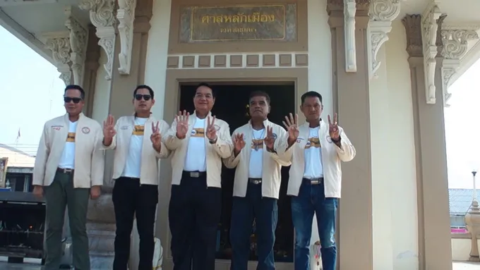 พรรคไทยศรีวิไลย์ทัวร์ใต้ปิดท้ายชุมพร ดันราคายางแปรรูป “ตุ๊กตายาง”ส่งออก ไม่เอานายทุนเป็นพ่อ-ดึงเงินธุรกิจเทาพัฒนาประเทศ 