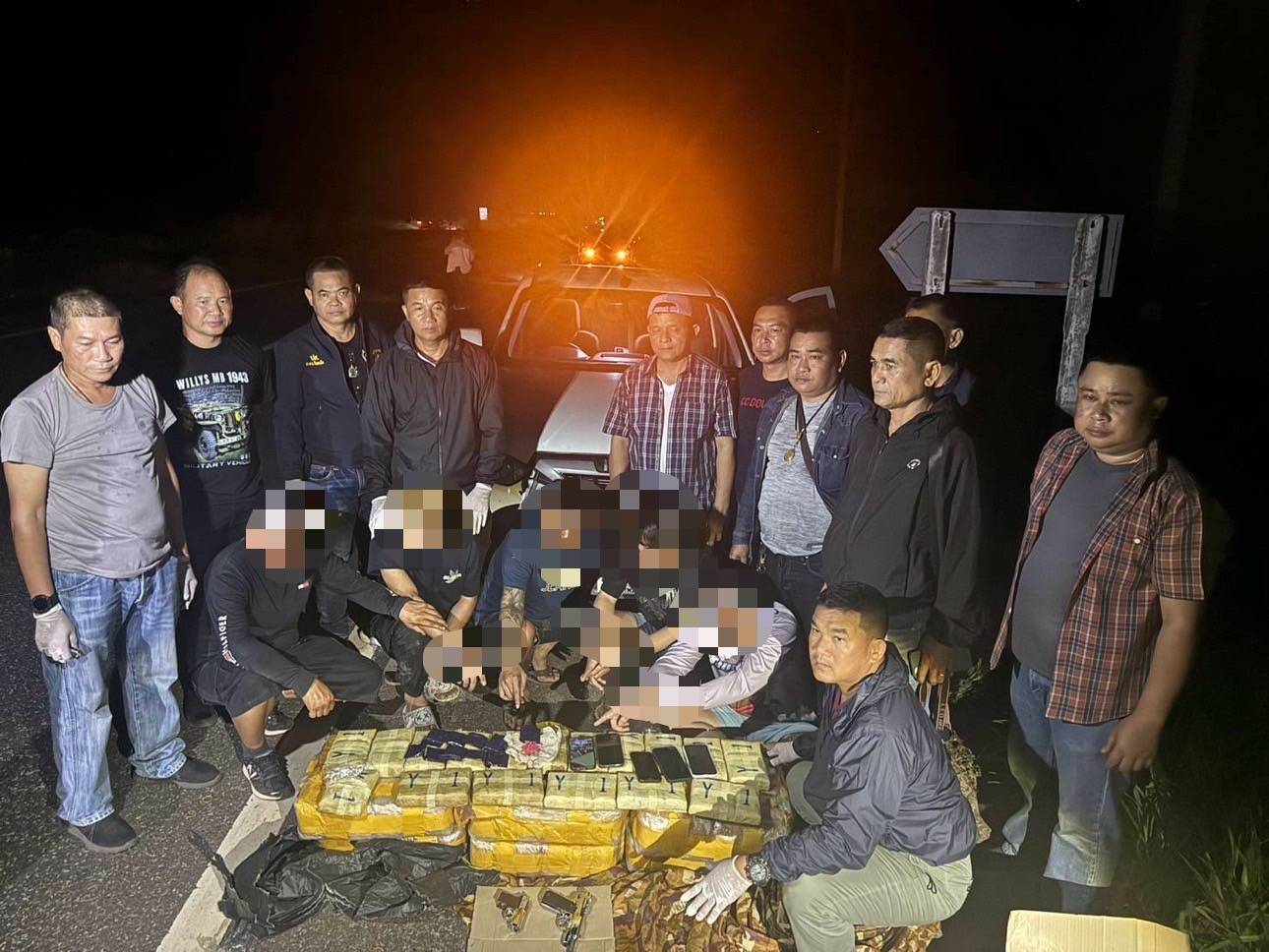 ร้อยเอ็ดโมเดลสร้างชุมชนเข้มแข็งปูพรมเด็ดปีกนักค้า 73 รายยึดทรัพย์กว่า 7.7 ล้านบาท