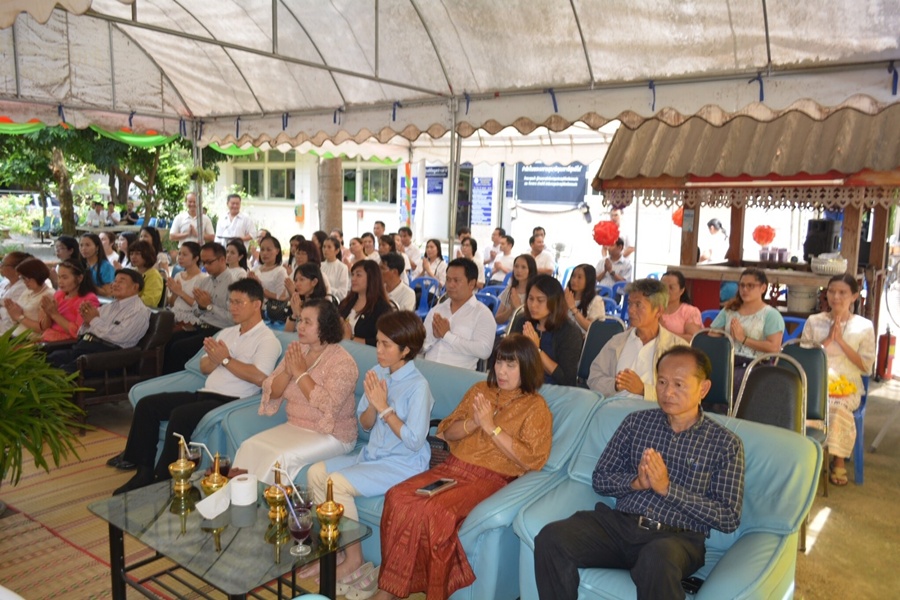 ผอ.สำนักงานคุมประพฤติขอนแก่นนำคณะร่วมทำบุญในโอกาสเปิดสำนักงานมา29ปี