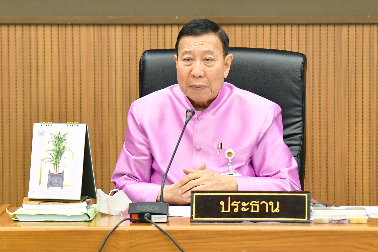 "วิปวุฒิ" ตั้งแง่สกัดชื่อ "พิธา" นั่งนายกฯ รอบ 2 ยกเลือก "องค์อิสระ" เทียบ ชี้พิจารณาได้ครั้งเดียว สุดท้ายไร้ข้อยุติ โยนวิป 3 ฝ่ายหาทางออก