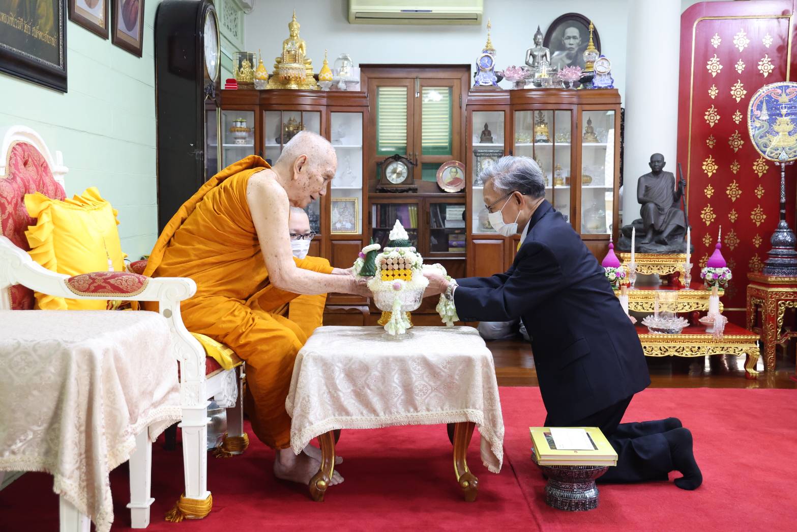 "ชวน" เข้าเฝ้า "สมเด็จพระสังฆราช" รับพรเนื่องในวันเกิด