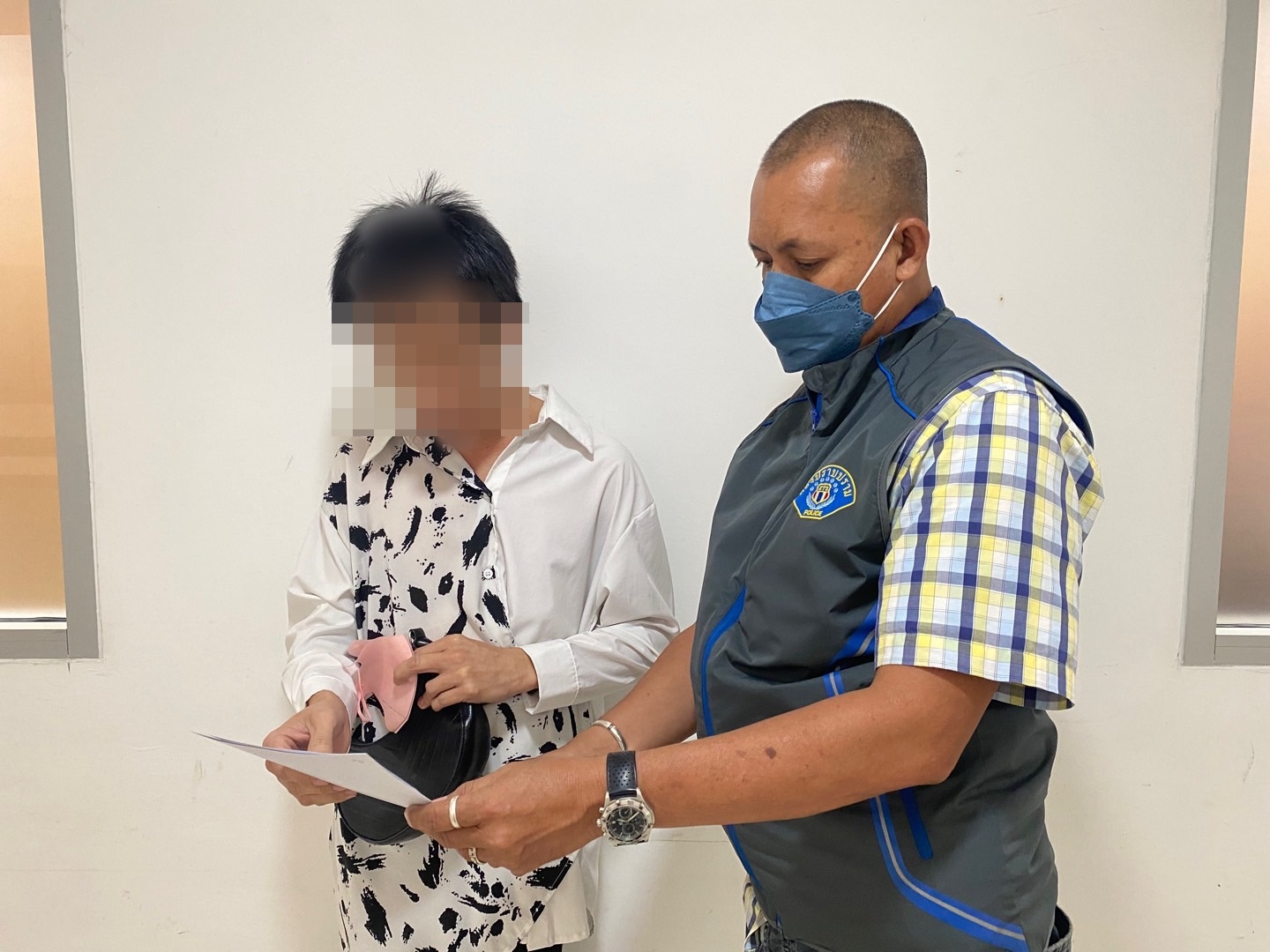 รวบหนุ่มบัญชีม้า ตุ๋นเหยื่อลงทุนขุดบิทคอยน์