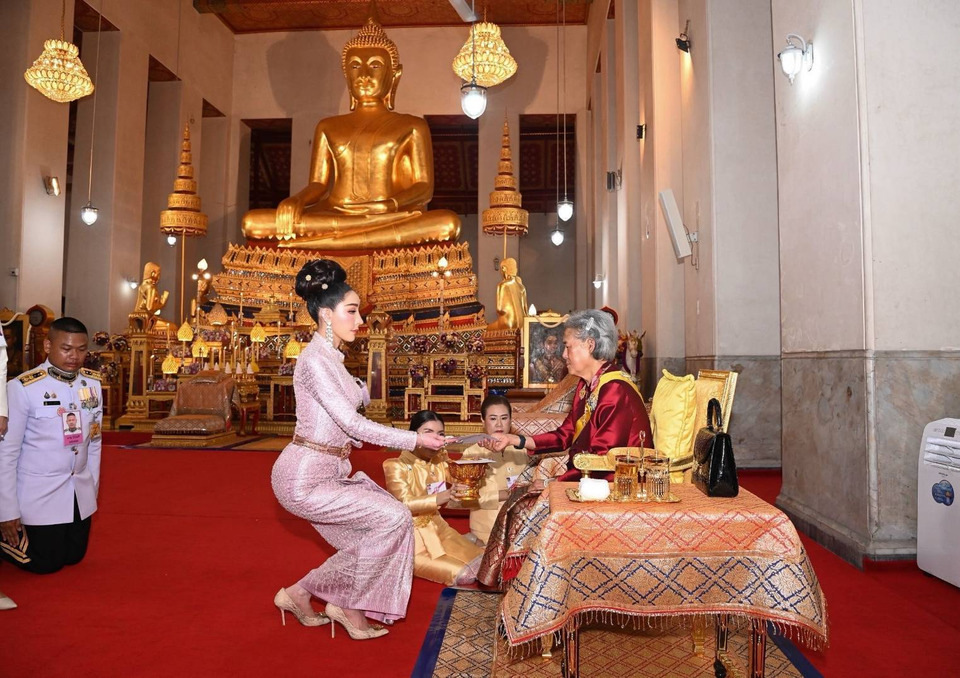 ฮันนี่-ณภัค ปลื้ม!!! รับพระราชทานของที่ระลึก จากกรมสมเด็จพระเทพฯ