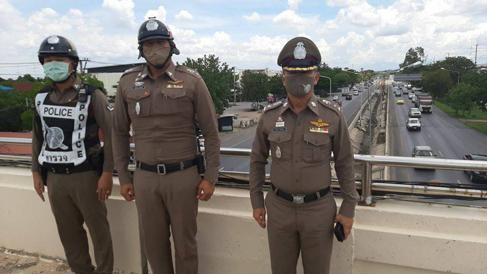 ชาวเน็ตแห่ชมตร.โพธาราม รายงานสดการจราจร-สภาพอากาศ