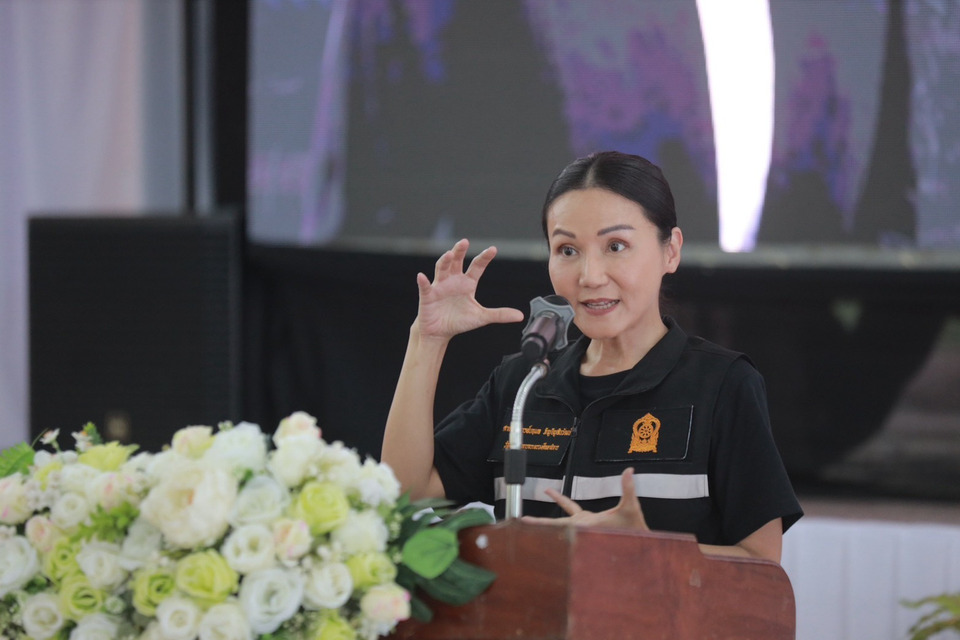 รมว.นฤมล“ บุกพัทลุง ขับเคลื่อน ‘เรียนดี มีคุณธรรม’ แก้หนี้ครู 1 แสนล้าน ลดภาระงาน  