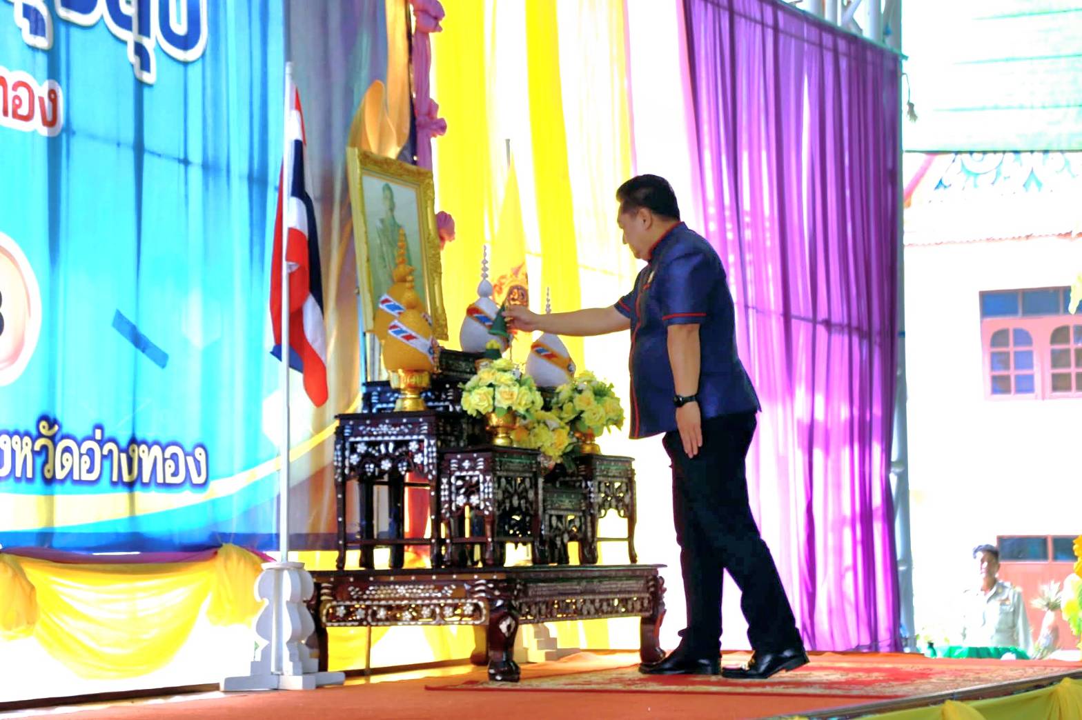 อ่างทองจัดโครงการหน่วยบำบัดทุกข์ บำรุงสุข สร้างรอยยิ้มให้ประชาชนประจำปี 2568 ในพื้นที่อำเภอโพธิ์ทอง 