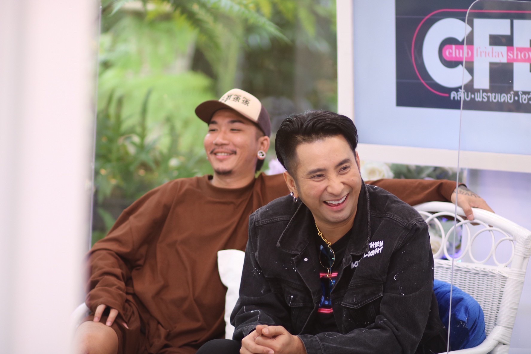 ฟังวีรกรรมลับๆ ของสองเพื่อนชี้ บอล & แจ๊ส ชวนชื่น ที่มาแฉกันหมดเปลือก และมรสุมชีวิตครั้งใหญ่ของ “บอล ชวนชื่น”