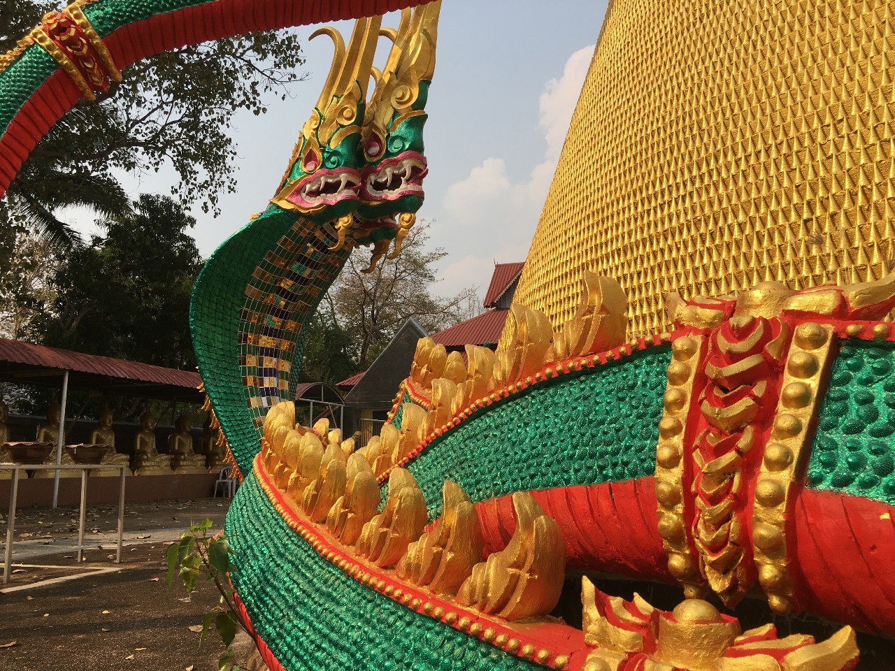 ตื่นตาเจดีย์ 84, 000 พระธรรมขันธ์ พญานาคสร้างด้วยเปลือกหอยแครง