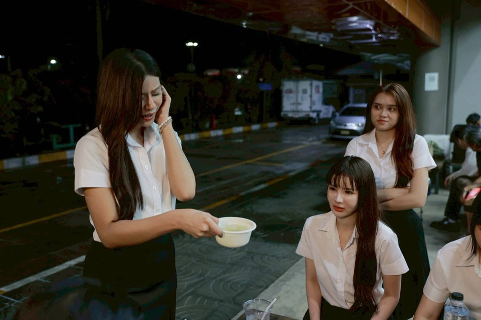 ปานดวงใจ Signature EP3 ดราม่าปะทุ! สาดน้ำแกงร้อนกลางโรงอาหาร จุดไฟแค้นเดือด