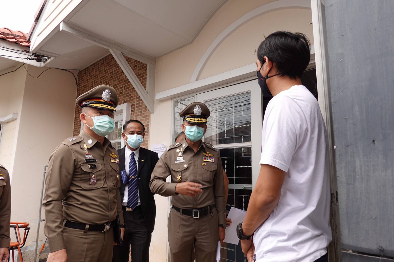 “บิ๊กโจ๊ก” ร่วม ปปง.ลุยค้นยึดทรัพย์คดีค้ามนุษย์ 9 จังหวัด 11 จุดทั่วประเทศ