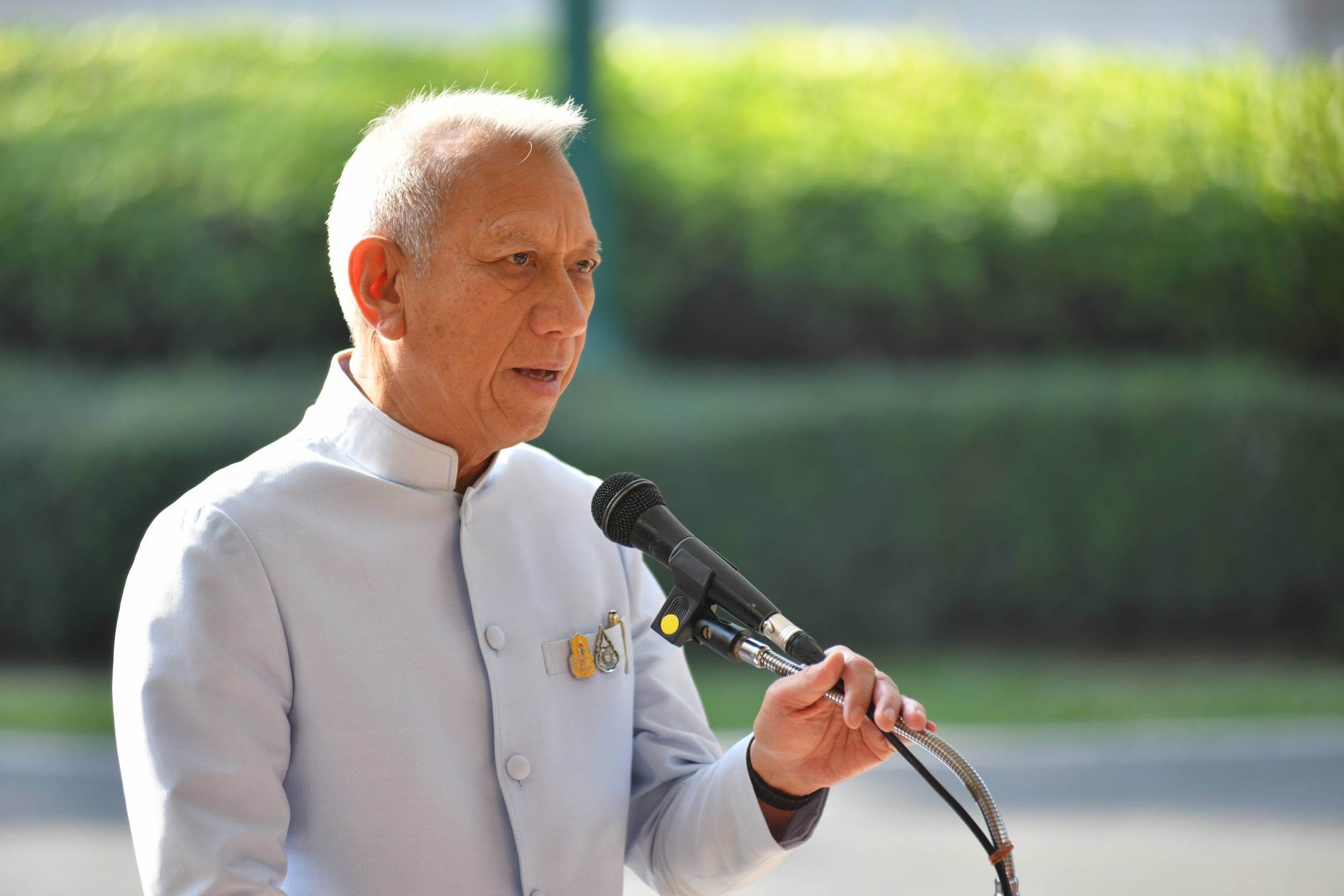 "พิพัฒน์" ชี้ “รถตร.นำนทท.จีน” จนท.ทำโดยพลการรับ “พริวิเลจ คาร์ด“ ควบคุมราคาไม่ได้ ชี้ เตรียมสอบหากโฆษณาเกินจริง