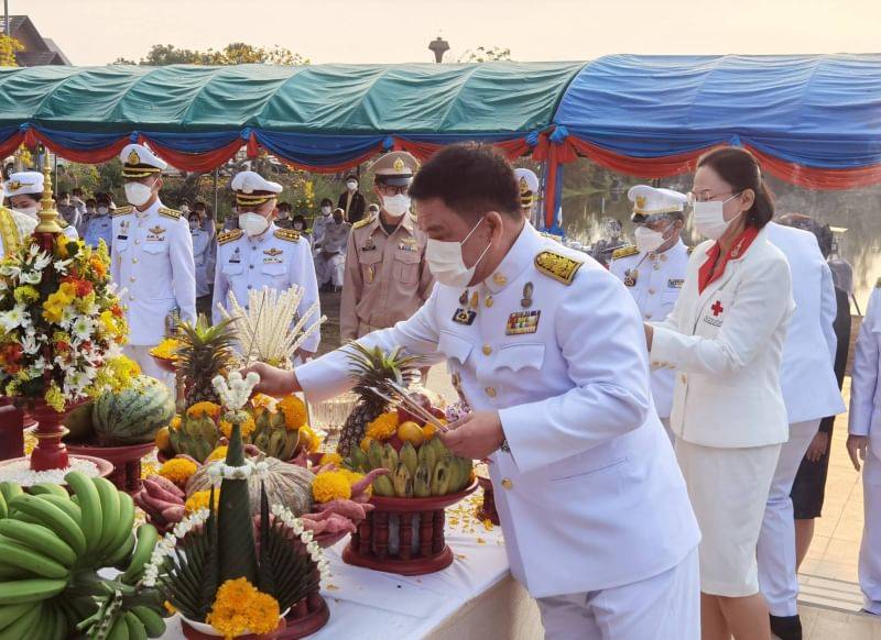 อบจ.แพร่ร่วมพิธีบวงสรวง-ถวายเครื่องราชสักการะ  เนื่องในวันพ่อขุนรามคำแหงมหาราช