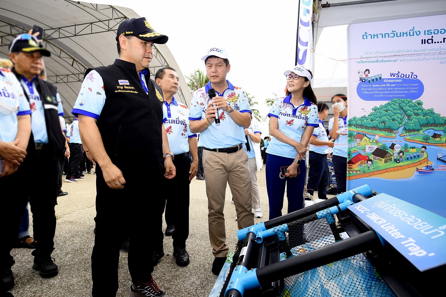 SCGC เดินหน้าภารกิจพิทักษ์ทะเลมอบนวัตกรรมทุ่นกักขยะลอยน้ำให้ทช.เนื่องในวันทะเลโลก