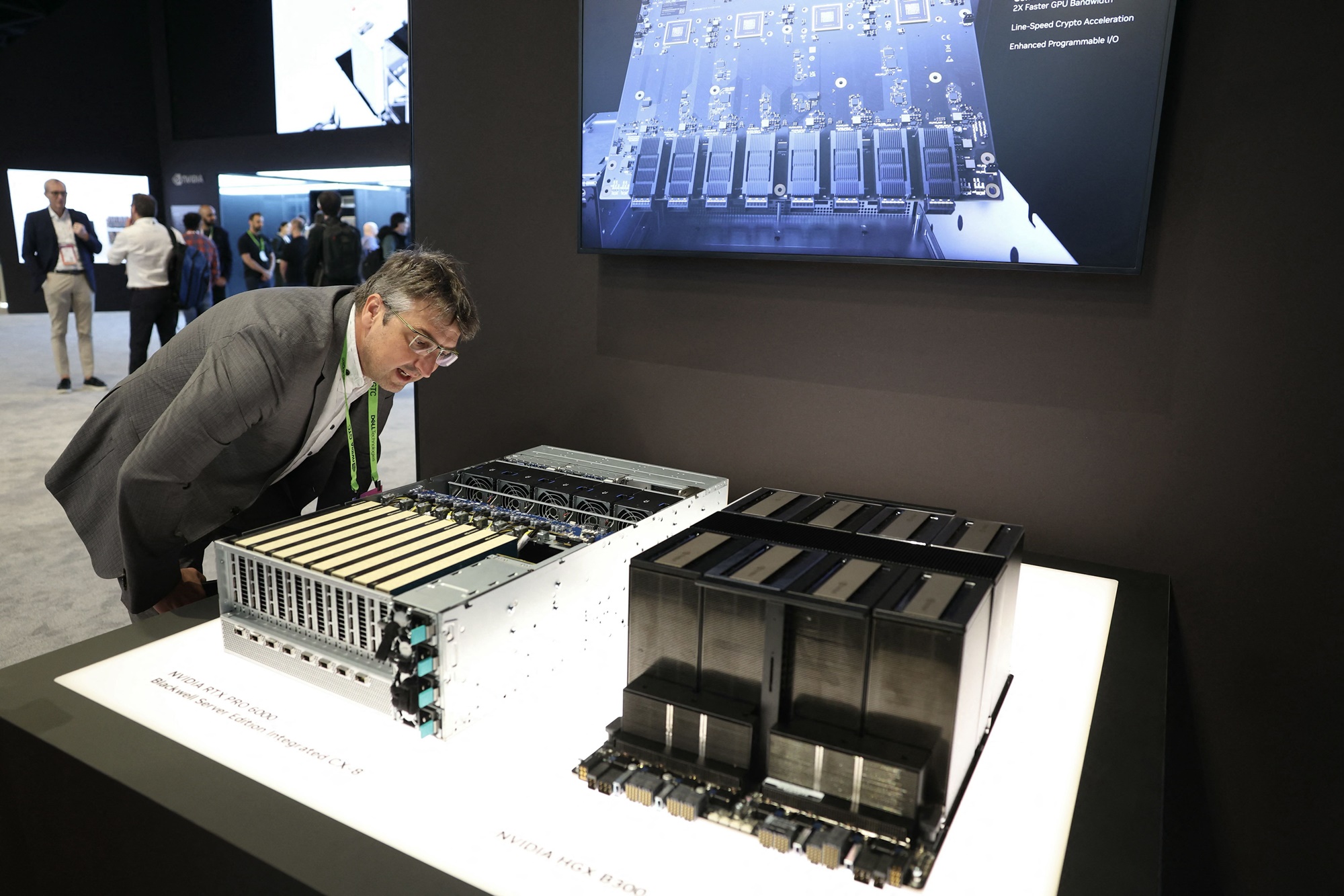 "Nvidia" ผงาด! กลายเป็นบริษัทแรกของโลก มูลค่าทะลุ 4 ล้านล้านดอลลาร์ แซง "Apple" และ "Microsoft"