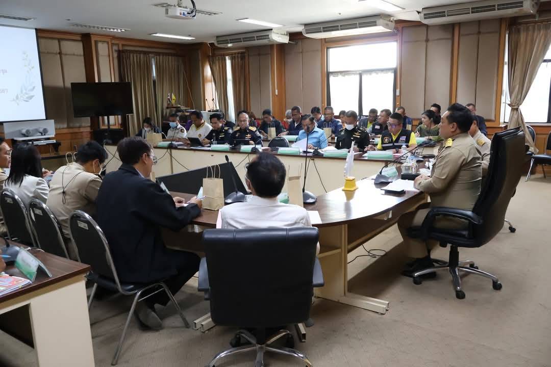 อ่างทองประชุมคณะกรรมการศูนย์อำนวยการป้องกันและปราบปรามยาเสพติด 