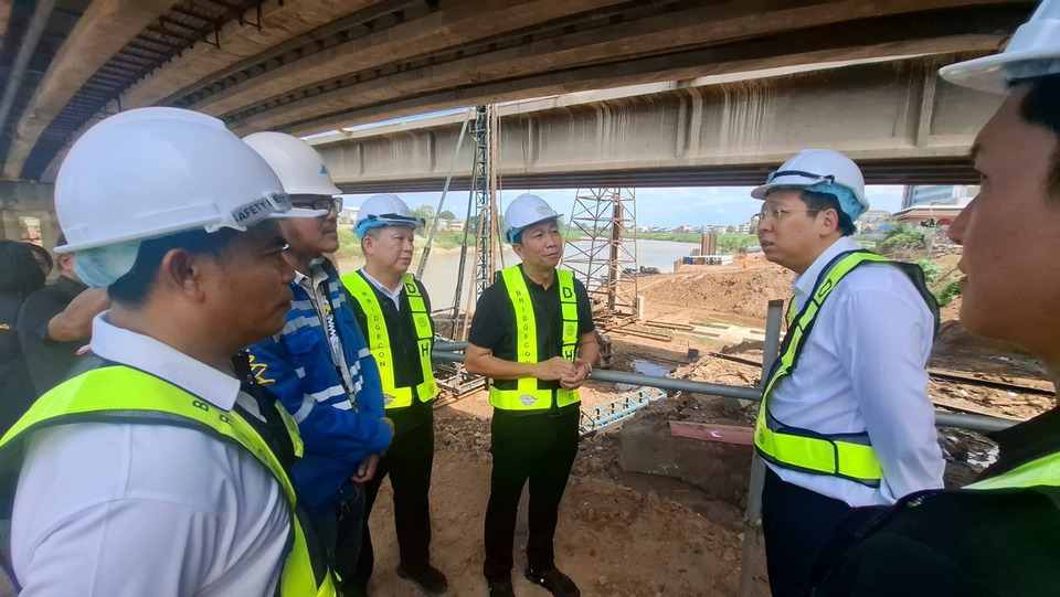 รมช.คมนาคม ลงพื้นที่สิงห์บุรี เร่งโครงการเขื่อน-สะพานข้ามเจ้าพระยา 