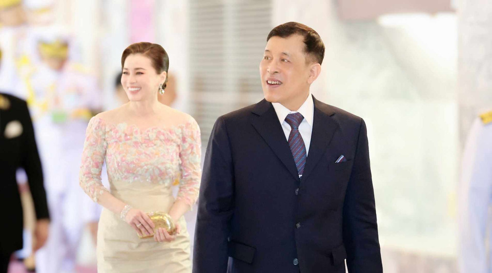 ปลื้มปีติเป็นล้นพ้น! "ในหลวง" พระราชทาน 100 ล้าน ฟื้นฟูโรงพยาบาลหาดใหญ่ ทรงห่วงใยพสกนิกรจากสถานการณ์น้ำท่วม