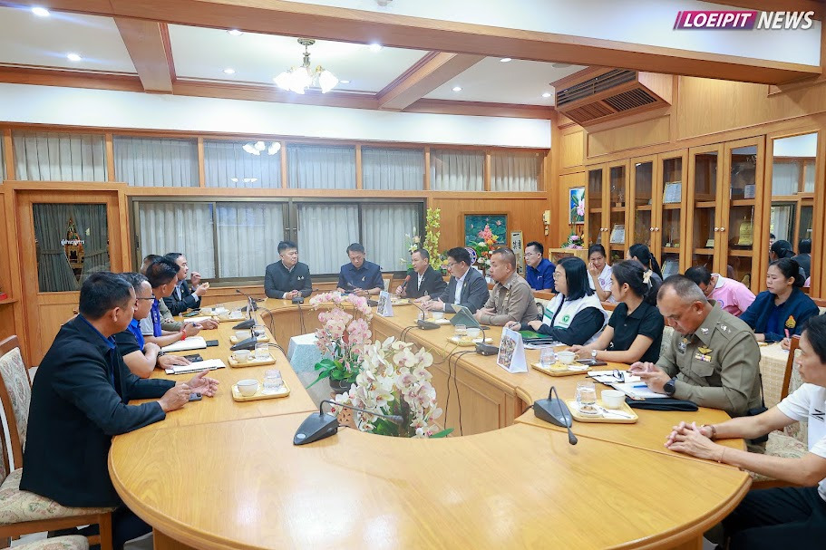 ผวา! โรงเรียนเลยพิทยาคมสั่งเรียนออนไลน์ 1 วัน หลังพบแชทนักเรียน ม.2 ขู่กราดยิง ยกระดับความปลอดภัยเข้ม
