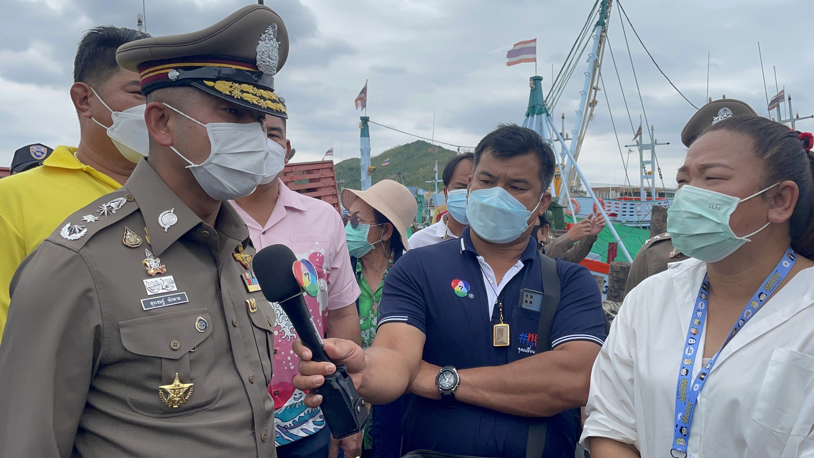 'บิ๊กโจ้ก' ลงสัตหีบตรวจเรือประมง พบซีแมนบุคปลอม มี จนท.เอี่ยว เตรียมจับกุมไม่ไว้หน้า