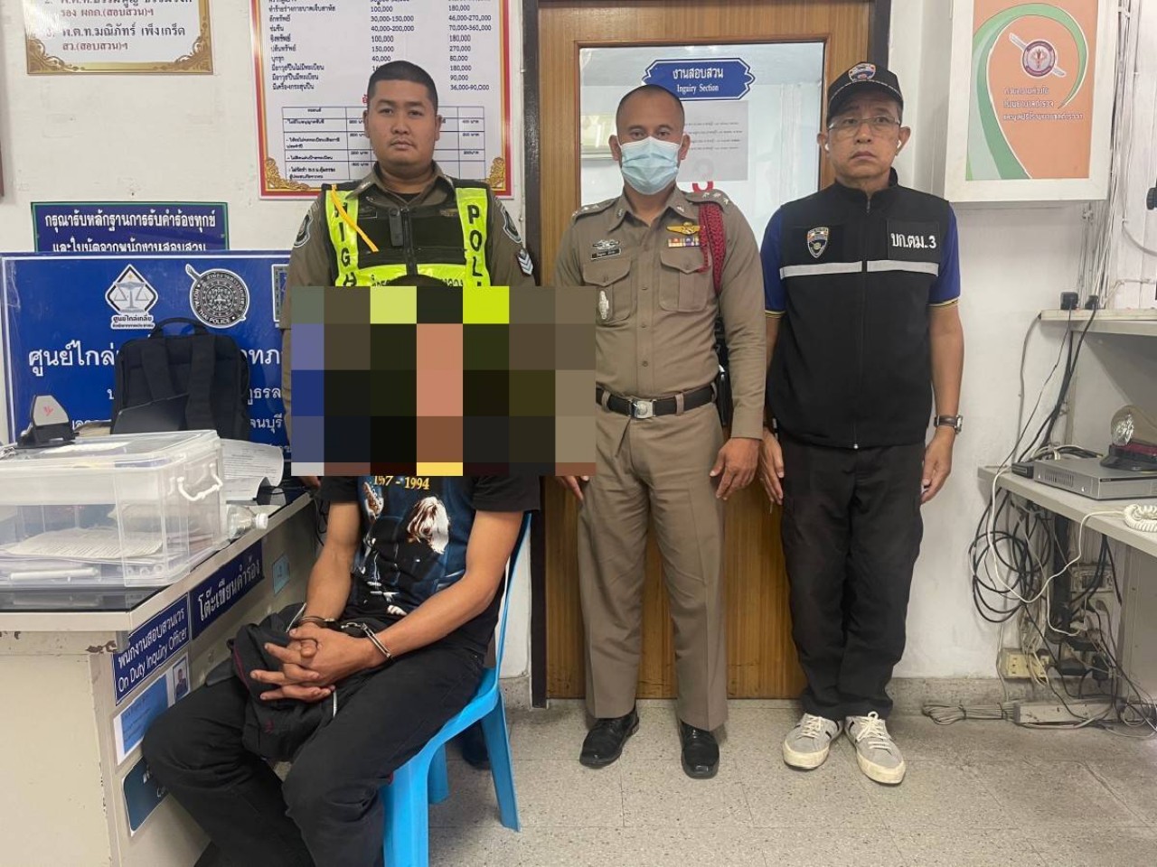 ขบวนการขนคนเถื่อน ตีเนียน ซุก 12 เมียนมาชายหญิงนั่งเบียดในกระบะหนีเข้าเมือง สุดท้ายไม่รอด เจอตร.ทางหลวงกาญจนบุรี สกัดจับได้
